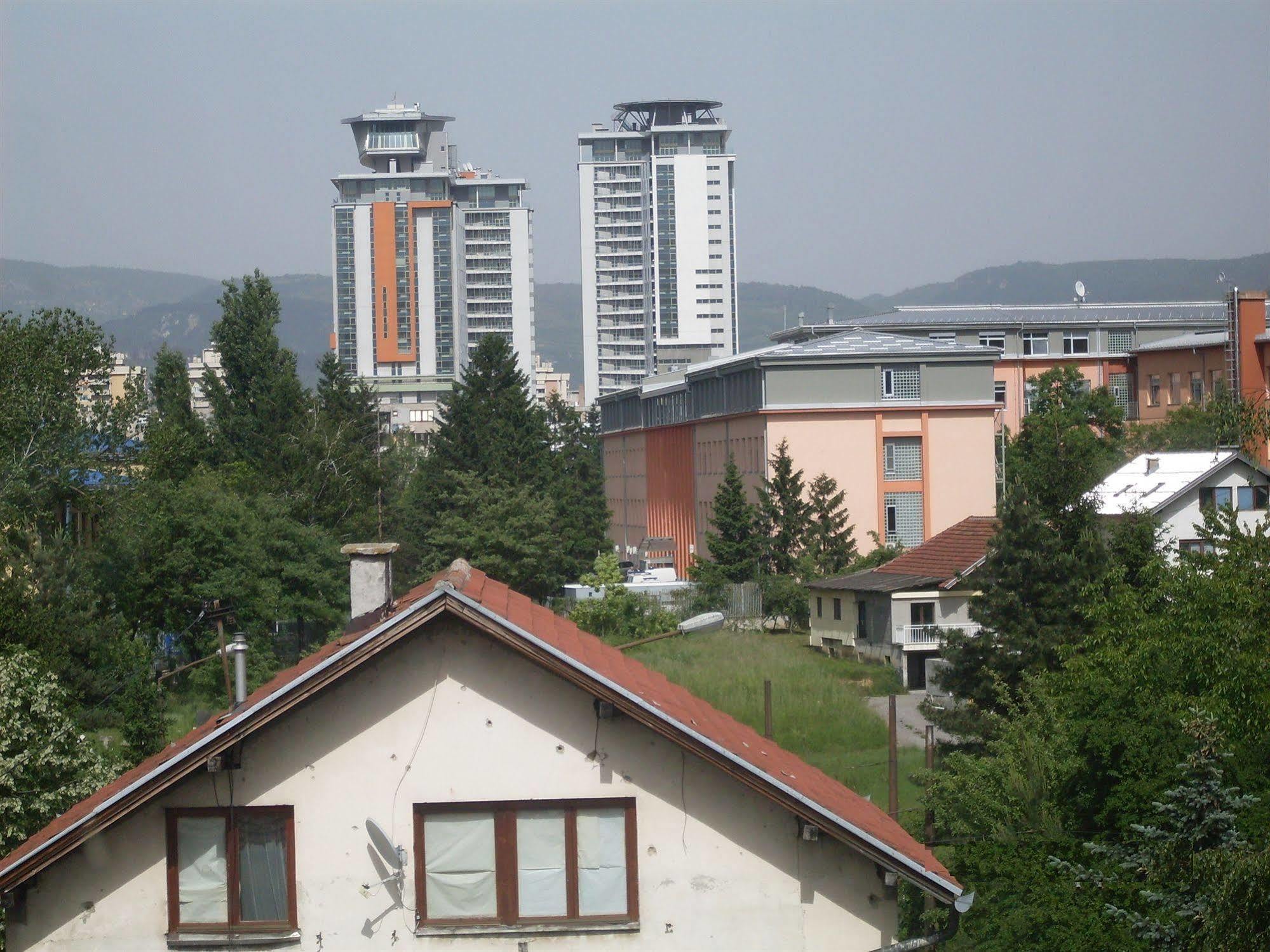 Hostel Gonzo Sarajevo Ngoại thất bức ảnh