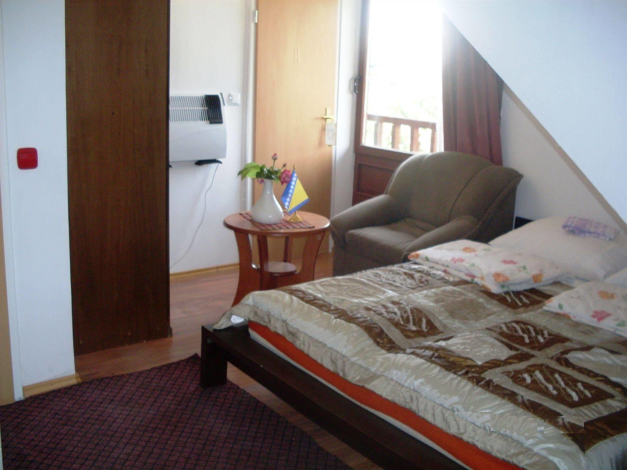 Hostel Gonzo Sarajevo Ngoại thất bức ảnh