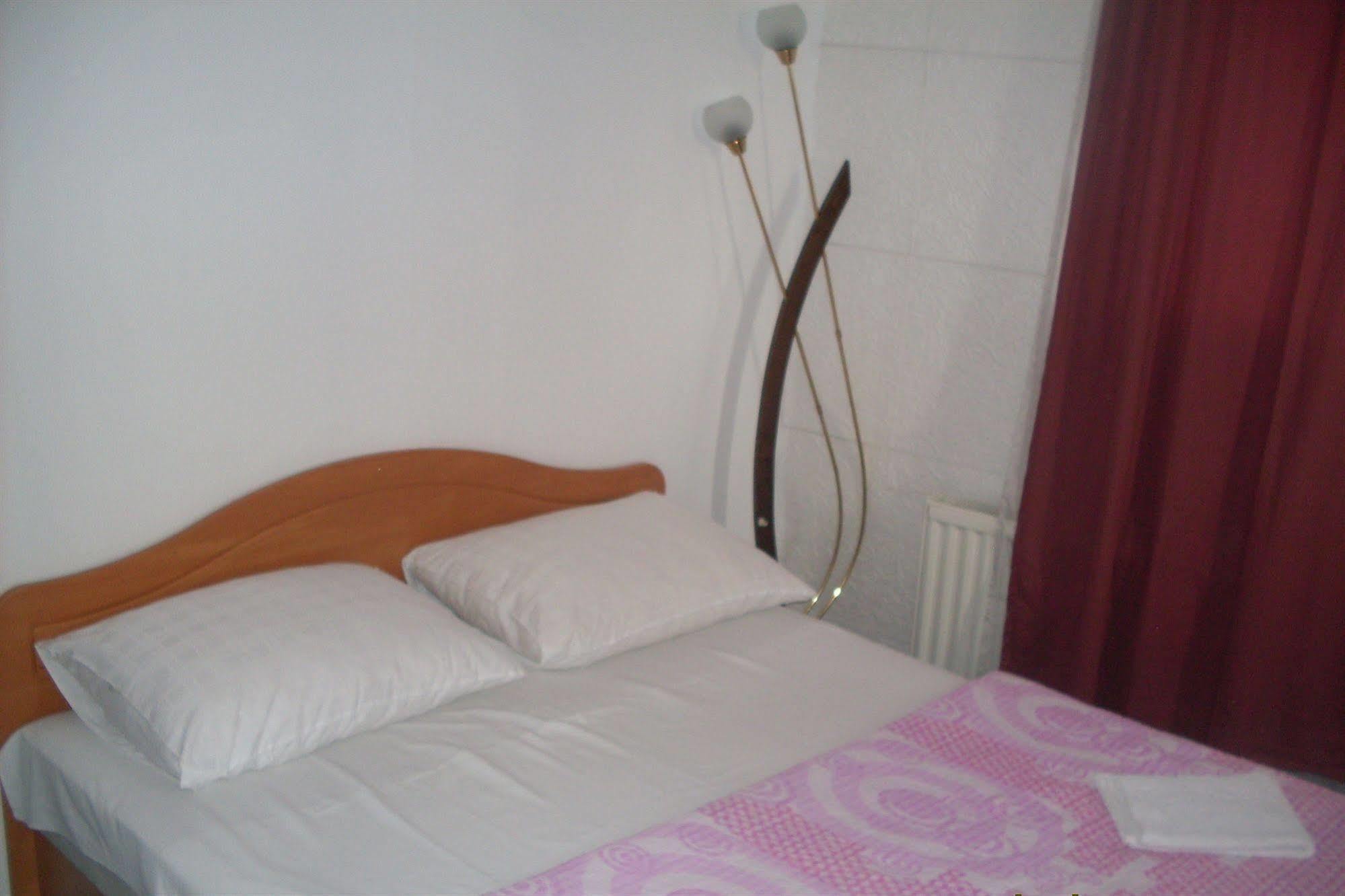 Hostel Gonzo Sarajevo Ngoại thất bức ảnh